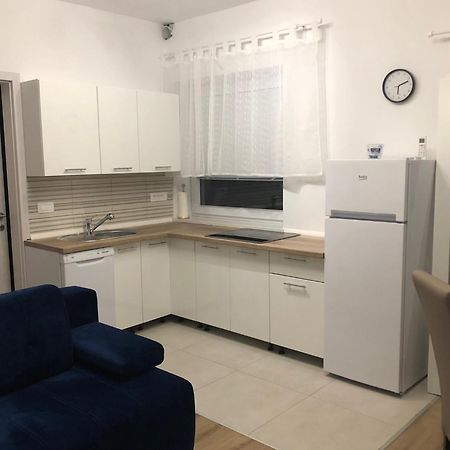 Apartmaji Meduza Изола Екстериор снимка