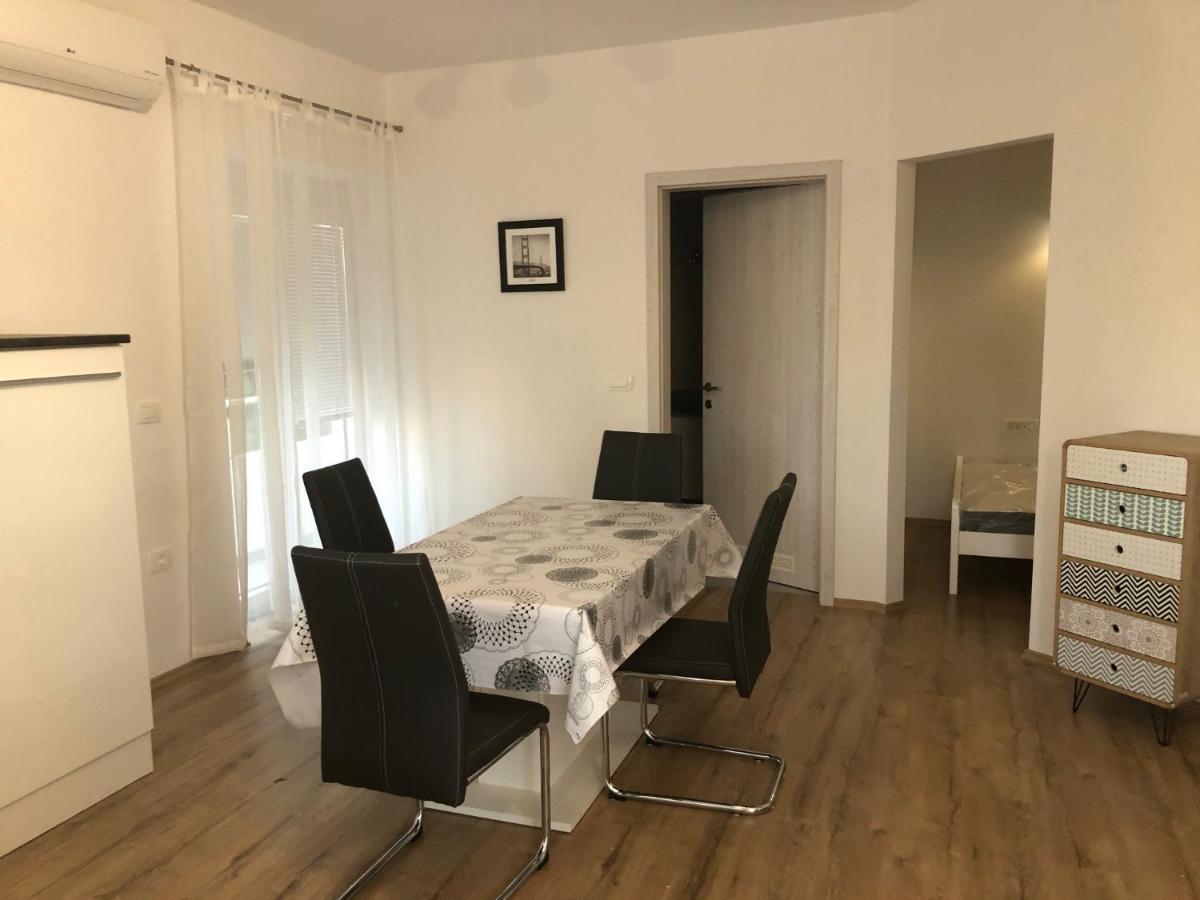 Apartmaji Meduza Изола Екстериор снимка