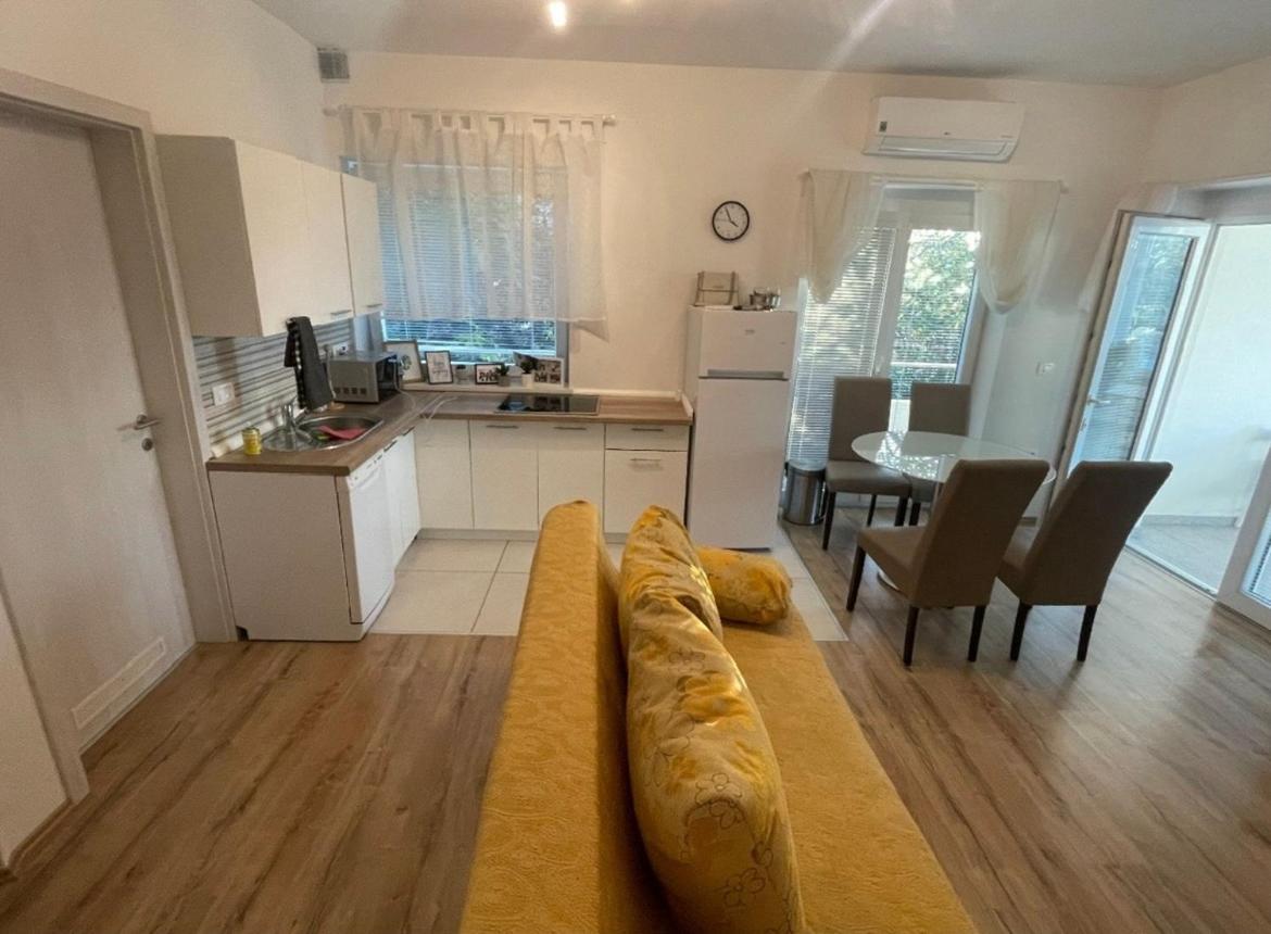 Apartmaji Meduza Изола Екстериор снимка