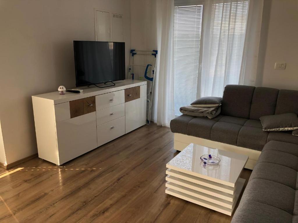 Apartmaji Meduza Изола Екстериор снимка
