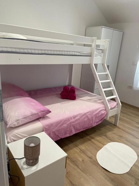 Apartmaji Meduza Изола Екстериор снимка